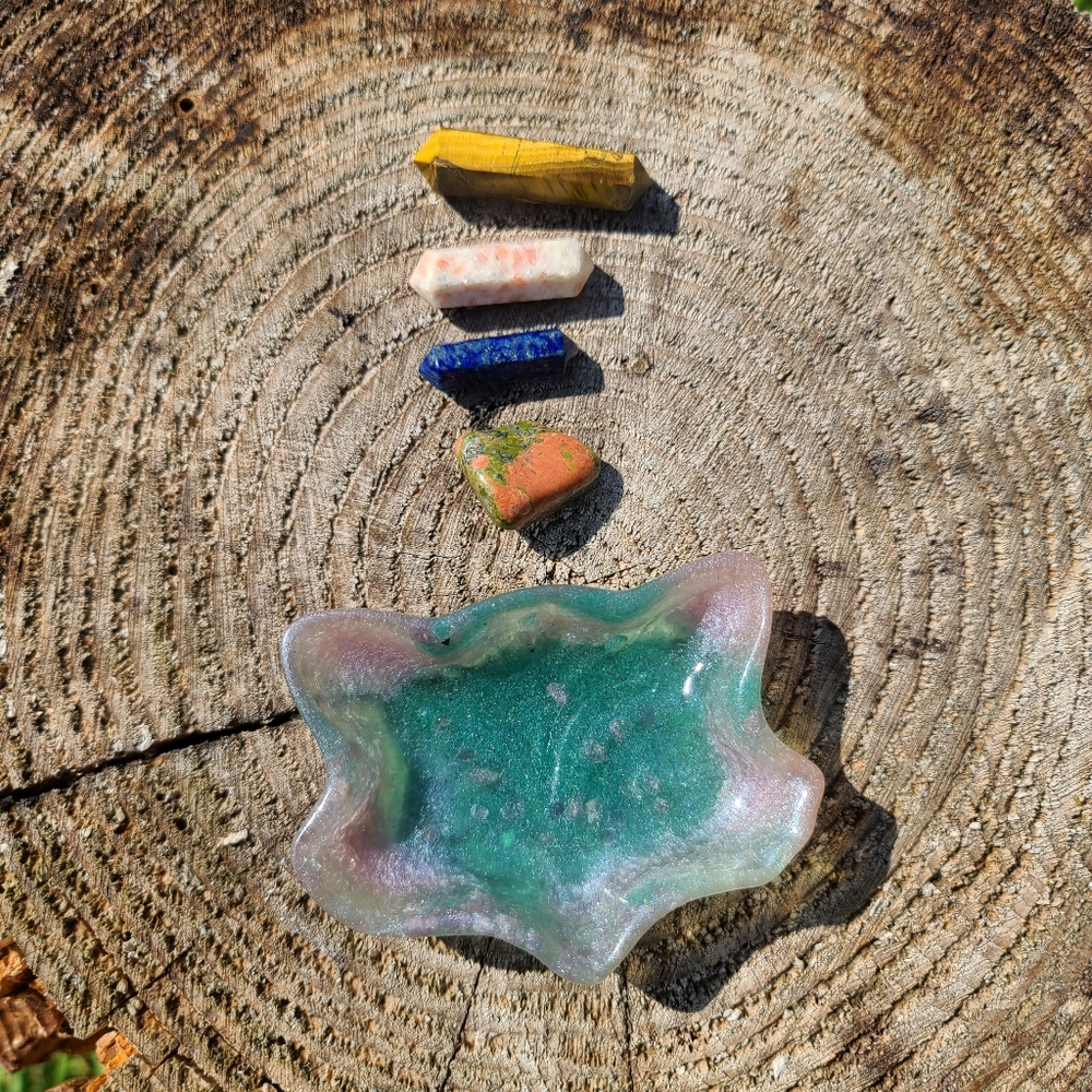 💎 Crystals & resin tray 💎